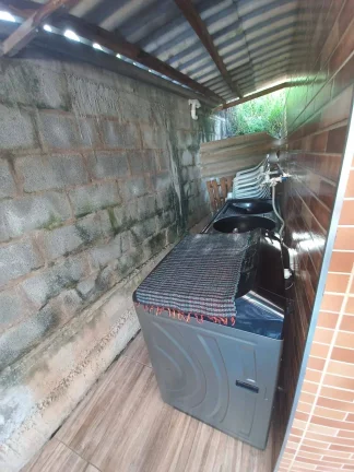 Imagem Casa com 3 Quartos e Espaço Gourmet no Bairro Violete, Alfredo Vasconcelos/MG