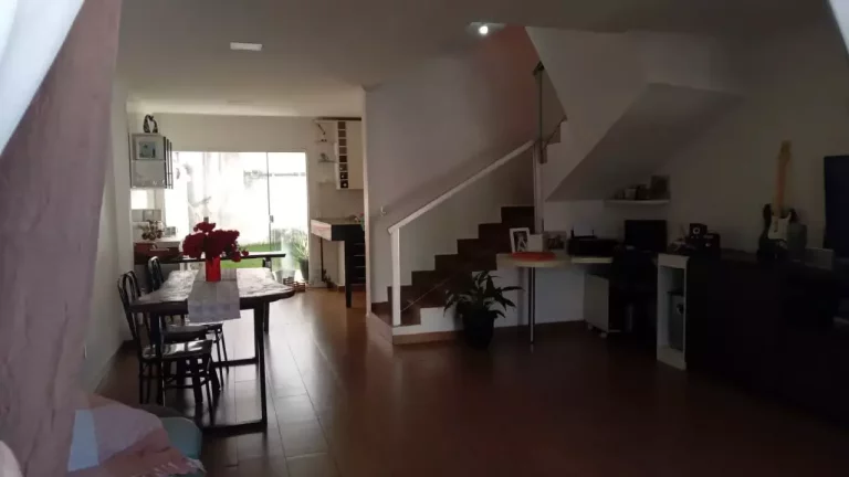 Imagem Casa duplex à venda, 3 quartos, 1 suíte, 3 vagas, São João Batista - Belo Horizonte/MG
