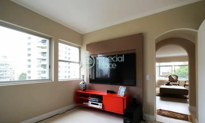Imagem Amplo apartamento Ã  venda com 3 quartos, sendo 1 suÃ­te, e 3 banheiros no total. Este apartamento Ã...