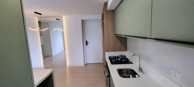 Imagem Apartamento 2 quartos, sacada com churrasqueira, Alto da XV