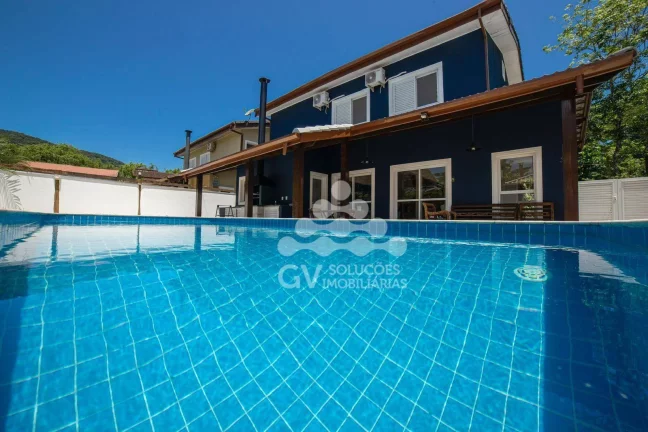 Casa com 5 quartos à venda, por R$ 1.700.000 - Condomínio Capitanias - Lagoinha - Ubatuba/SP