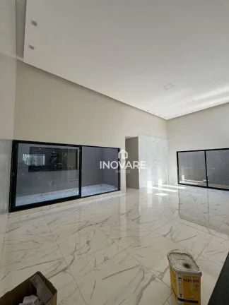 Imagem Casa com 3 dormitórios à venda, 196 m² por R$ 680.000 - Setor Santos Dumont - Itumbiara/GO