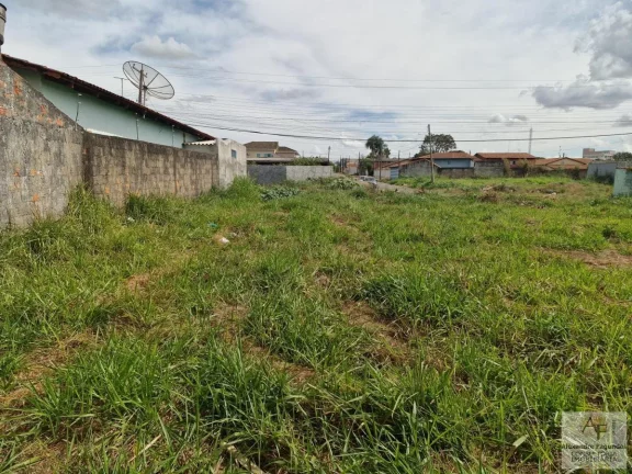 Imagem Lote para Venda em Aparecida de Goiânia, Residencial Village Garavelo