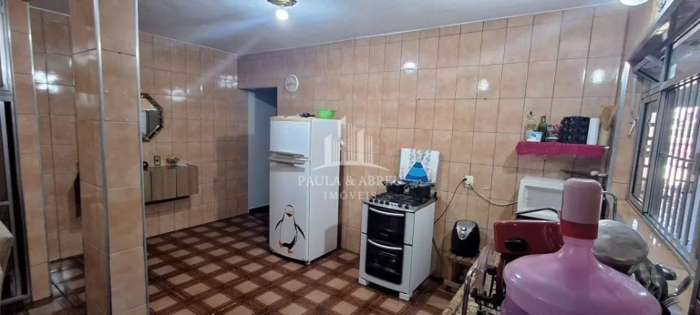 Imagem Sobrado 300m², 2 Quartos, Sendo 1 Suíte com Sacada, 1 Lavabo( desfeito p/ Closet), 3 Vagas, Área de Lazer Grande no Jardim Zaíra, Mauá-SP