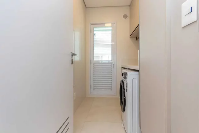 Imagem Apartamento com 4 dormitórios sendo 2 suítes e 2 vagas de garagem em Balneário Camboriú
