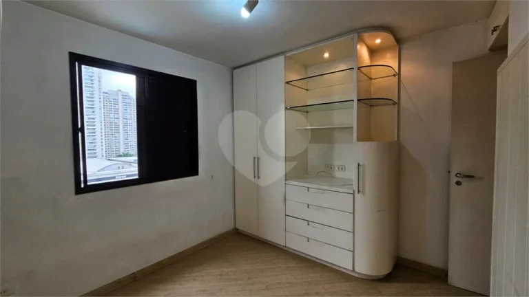 Imagem Apartamento à venda com 3 quartos, sendo 1 suíte, no condomínio Phoenix, São Paulo - SP