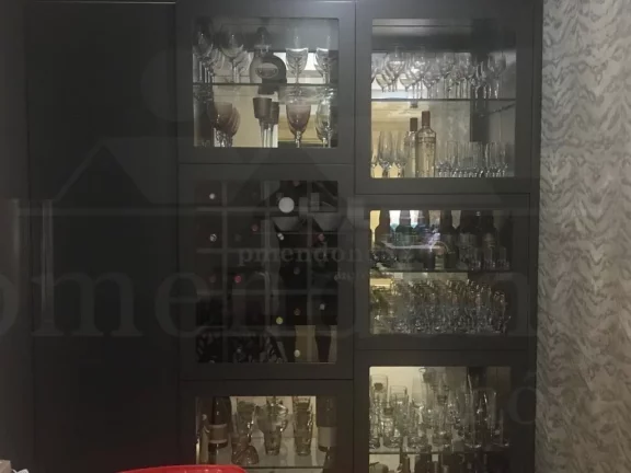 Imagem Apartamento fino acabamento, todo decorado, repleto de armários, com terraço gourmet, amplo e com ...