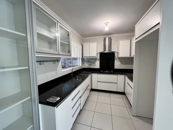 Imagem Casa / Sobrado para Venda em Florianópolis / SC no bairro São João do Rio Vermelho