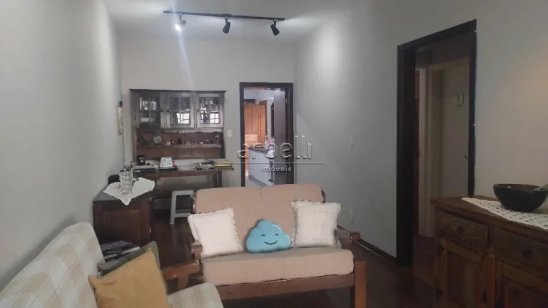 Imagem Explore este encantador sobrado em estilo colonial localizado no Butantã, com fácil acesso ao Metr...