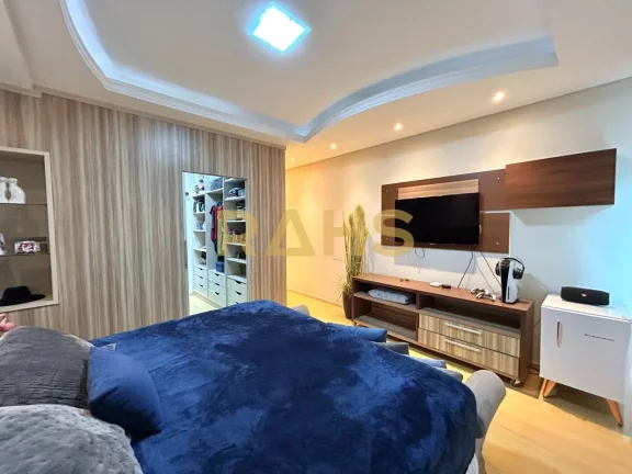 Imagem Ótima casa averbada localizada no bairro Floresta em Joinville, próximo a rua Farroupilha. Conta c...