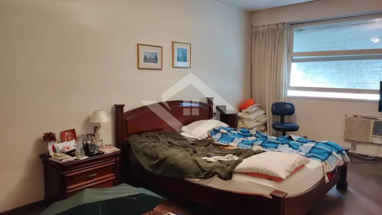 Imagem Apartamento de 4 Quartos para Venda em Copacabana com 234 m²