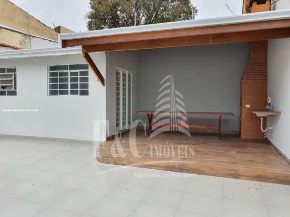 Imagem Casa para Venda em Araras, Centro, 3 dormitórios, 1 suíte, 1 banheiro, 3 vagas