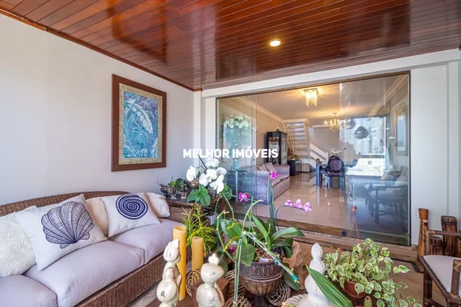 Imagem Cobertura Duplex com 4 Suítes á venda no centro de Balneário Camboriú.