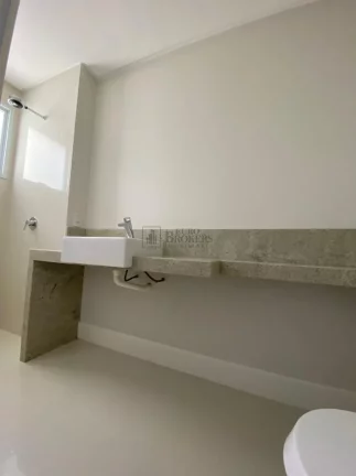 Imagem Excelente apartamento frente mar em Balneário Camboriú.