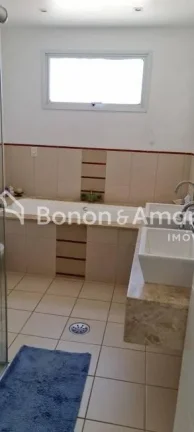 Imagem Linda casa à venda em Valinhos/SP, em condomínio fechado, com 4 quartos, piscina e ar condicionado...