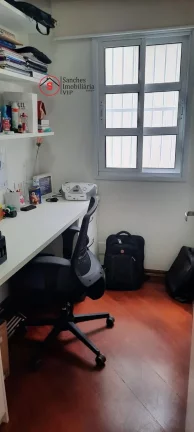 Imagem Excelente sobrado a venda na Vila Zelina, com 3 dormitórios, 1 suite com closet e terraço, 2 vagas de garagem. Próximo ao Metrô Vila Prudente.