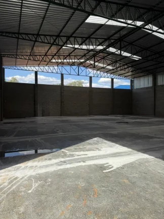 Imagem Barracão Galpão com 700m² George Oetterer Iperó - SP