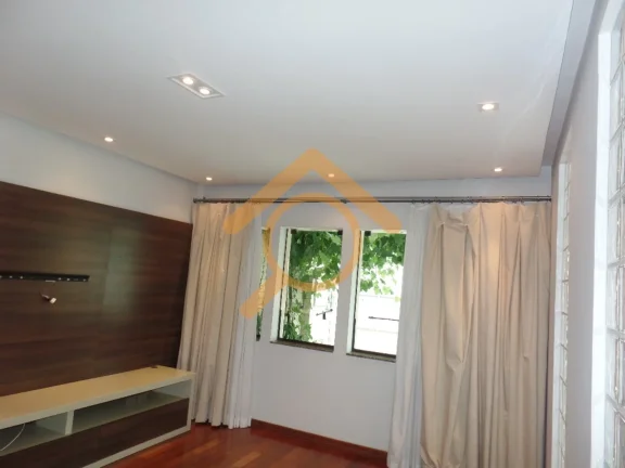 Imagem Imperdível! Casa à venda em São Paulo-SP, Planalto Paulista, 3 quartos, 1 suíte, 150m². Venha conferir!