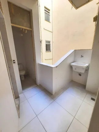 Imagem Vendo quadra da praia Domingos Ferreira de frente, 3 quartos, vaga .