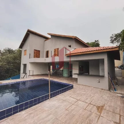 Imagem Imperdível oferta de casa em condomínio com 4 quartos no Jardim Lago da Cantareira, Mairiporã-SP: 4 suítes, 2 salas, 3 vagas, 330m²!