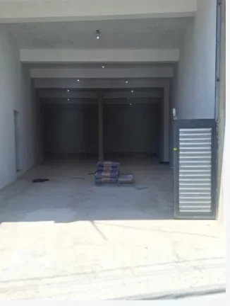 Imagem Galpão Comercial para Locação em Barueri-SP, Jardim Belval - 2 Banheiros, 240m² de Área!