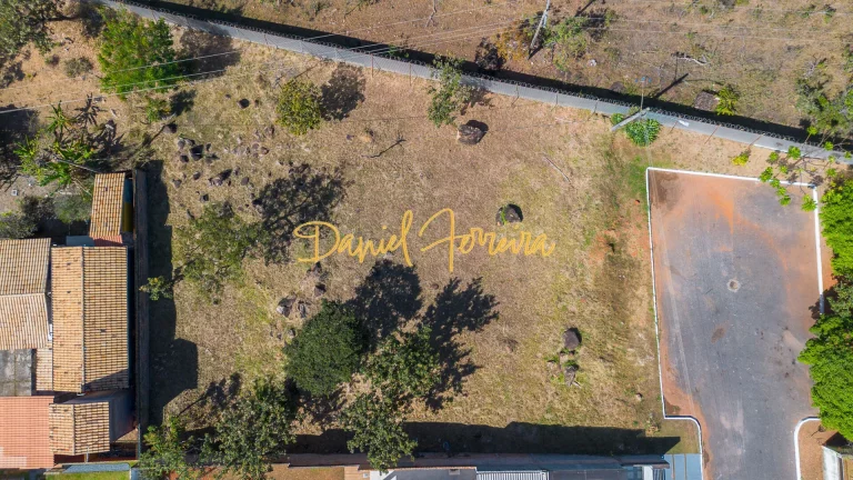 Imagem Excelente lote de 800 m² final de rua e com vista livre