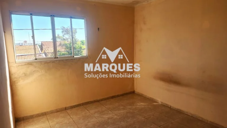 Imagem Sobrado c/ 3 dorms, e mais 2 casas nos fundos