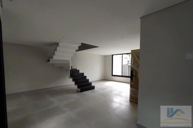Imagem Triplex para Venda em São José dos Pinhais, Carioca, 3 dormitórios, 2 suítes, 4 banheiros, 3 vagas
