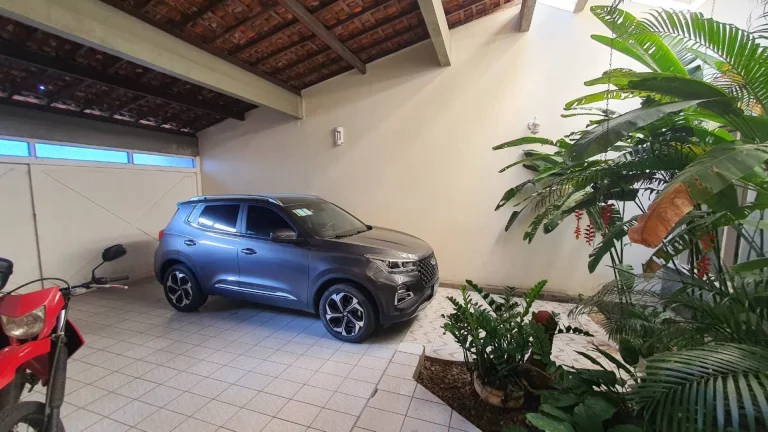 Imagem Casa à venda no Bairro Grageru - Espaçosa e Arejada | Imóvel em Destaque!
