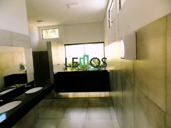 Imagem VENDE-SE CHACARA PARA EVENTOS ( EXCELENTE OPORTUNIDADE PARA INVESTIMENTO )