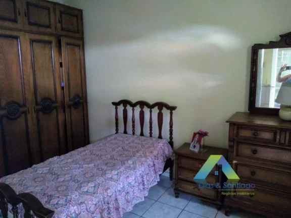 Imagem Casa com 4 Quartos à Venda, 350 m²