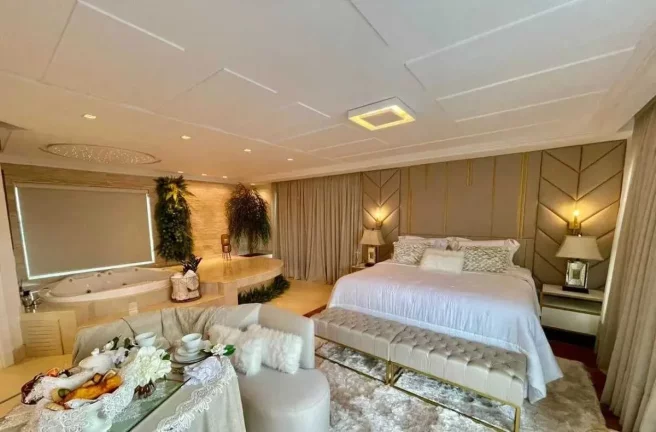 Imagem Cobertura Triplex frente mar com 7 suítes e 6 vagas de garagem em Balneário Camboriú