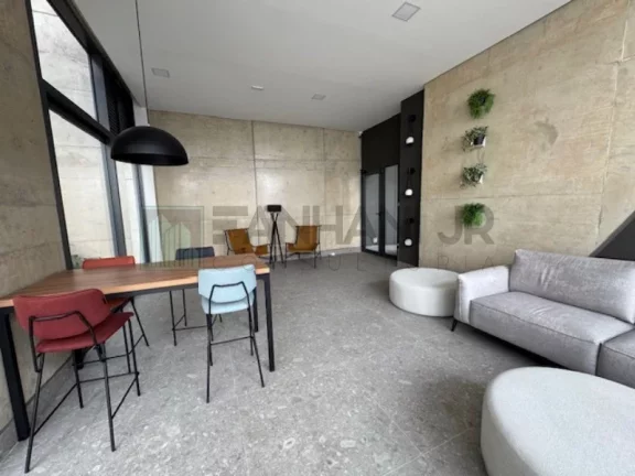 Imagem Apartamento para locação na Vila Mariana, São Paulo-SP: 3 quartos, 1 suíte, 3 salas, 3 banheiros, 2 vagas de garagem, 100m² de área.