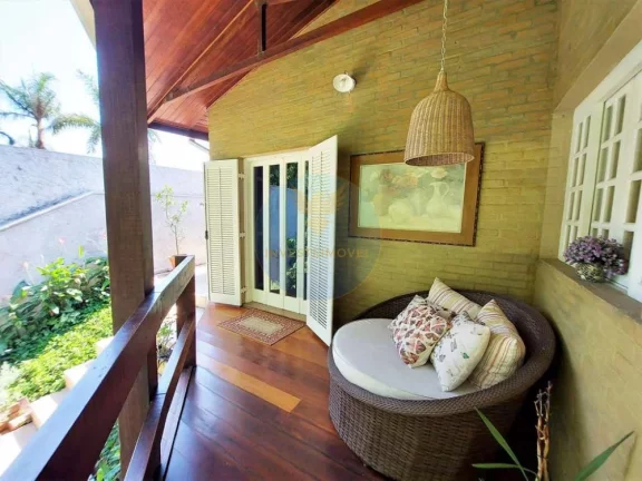 Imagem Casa em Condomínio a Venda no bairro Granja Viana - Carapicuíba, SP