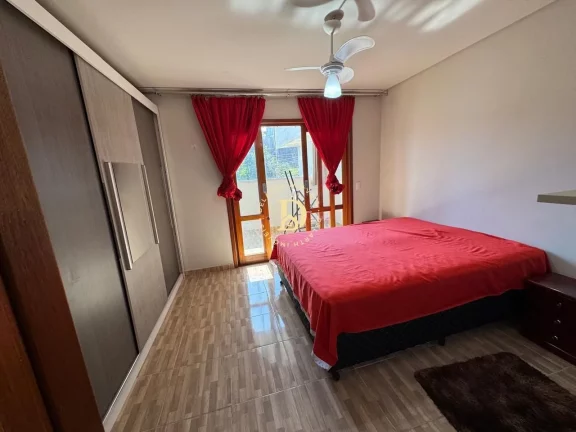 Imagem Sobrado - Santa Edwigen - SJCampos - 3 Dormitórios (3 suítes) - 175m²