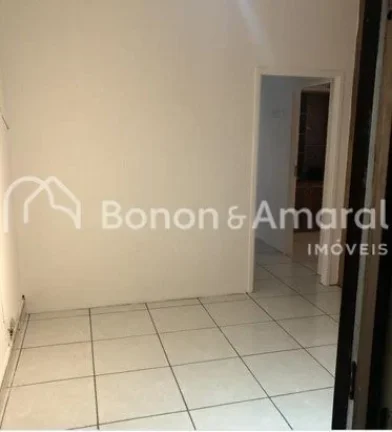 Imagem Sala comercial à venda no Edifício Catedral, ideal para quem busca um espaço funcional e bem loca...