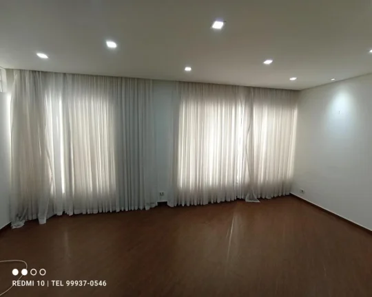 Imagem Alugo casa em condomínio 04 dor