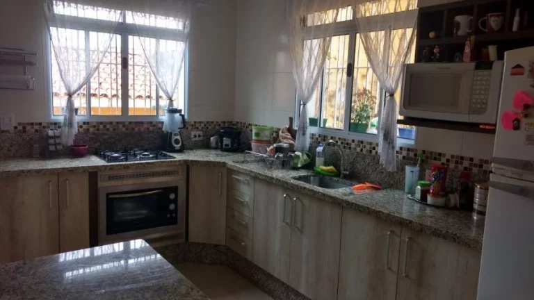 Imagem Sobrado com 3 dormitórios à venda, 131 m² por R$ 583.000,00 - Centro - Poá/SP
