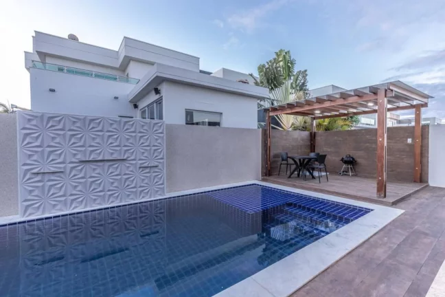 Imagem Casa de Luxo no Condomínio Costa Marina - Confira os Detalhes!