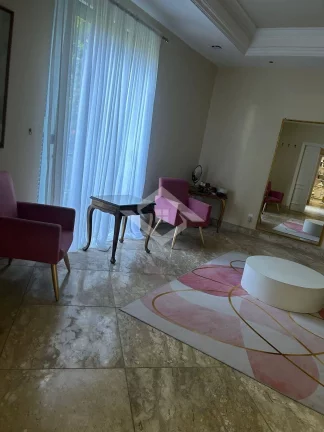 Imagem Casa Duplex de 4 Quartos para Venda na Gávea com 657 m²