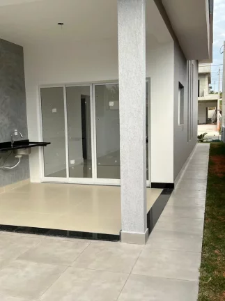 Imagem Oportunidade Linda Casa 3 Dorms sendo uma Suíte - Cond. Malibu