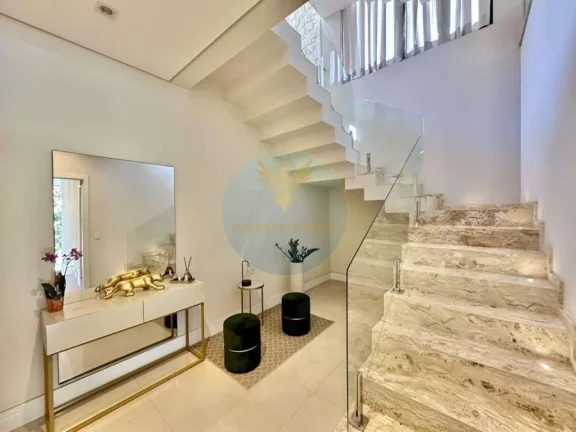 Imagem Casa Alto Padrão a Venda no bairro Granja Viana - Cotia, SP