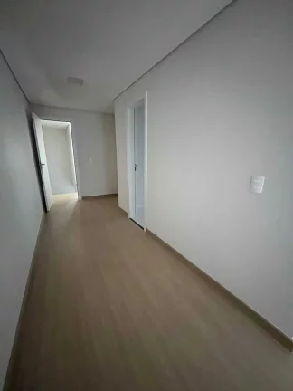 Imagem Geminado alto padrão com 3 suítes sendo 1 master e 2 vagas de garagem - Saguaçu | Joinville/SC