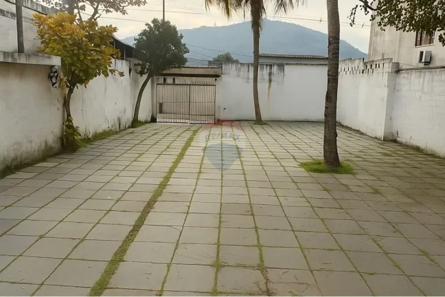 Imagem Ponto comercial em Cascadura, 516 m²