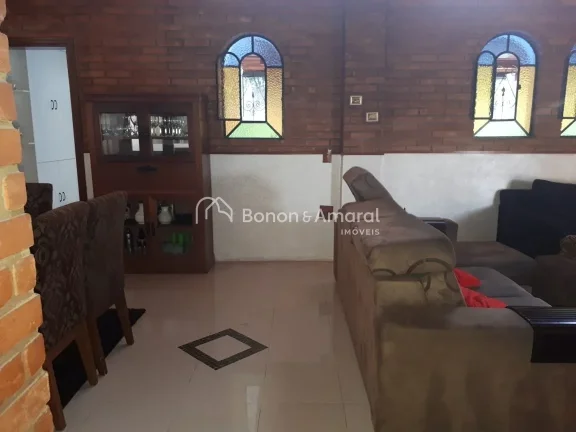 Imagem Casa de Condomínio com 4 Quartos e 4 banheiros à Venda, 270 m²