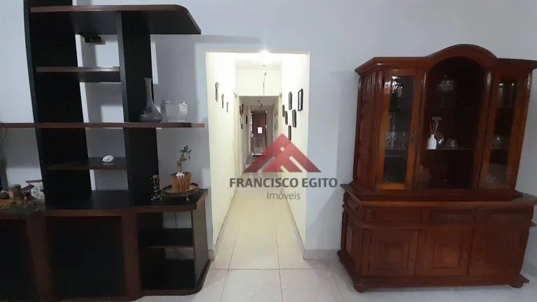 Imagem Apartamento varanda, sala quarto com closed,em otima localização em santa rosa,proximo a todo comércio do largo marrão,vaga de garagem na escritura.
