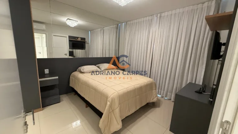 Imagem Seu 3 Quartos MOBILIADO, sendo 01 suíte no Centro de Navegantes perto da Praia e de tudo. Adriano Carpes Imóveis vende.