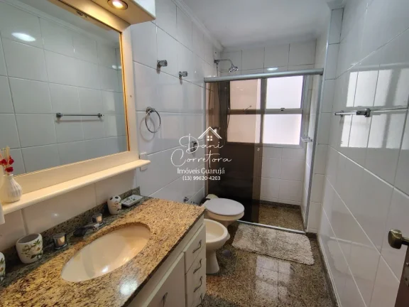 Imagem Lindo apartamento com 3 Suítes na orla das Pitangueiras com lazer, Guarujá-SP - 142m², 2 Salas, 4 Banheiros e 1 Vaga de Garagem!