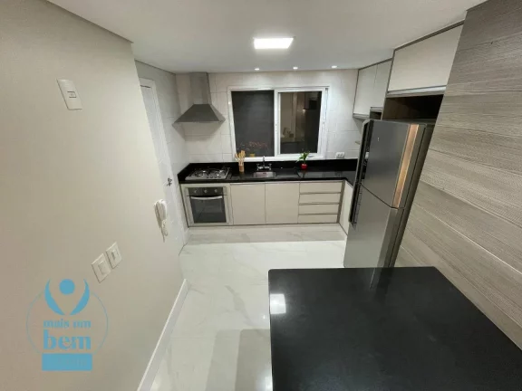 Imagem Sobrado mobiliado em condomínio fechado com Piscina, 3 quartos e Cinema no Ático, à venda, 139 m² por R$ 1.290.000 - Santa Cândida - Curitiba/PR