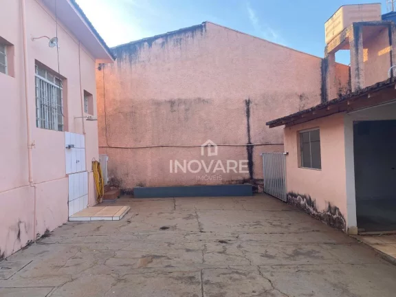 Imagem Casa com 3 dormitórios para alugar, 360 m² por R$ 3.000,00/mês - Setor Central - Itumbiara/GO